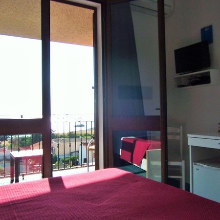 Hotel Bellavista S'Archittu Habitación foto