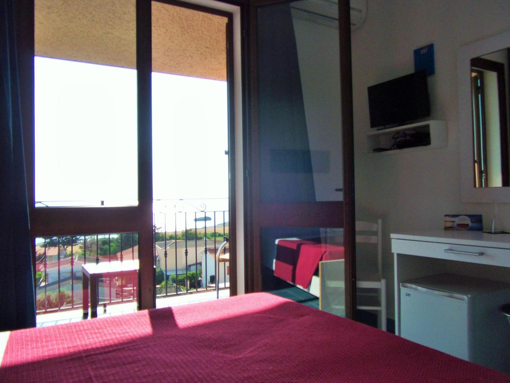 Hotel Bellavista S'Archittu Habitación foto