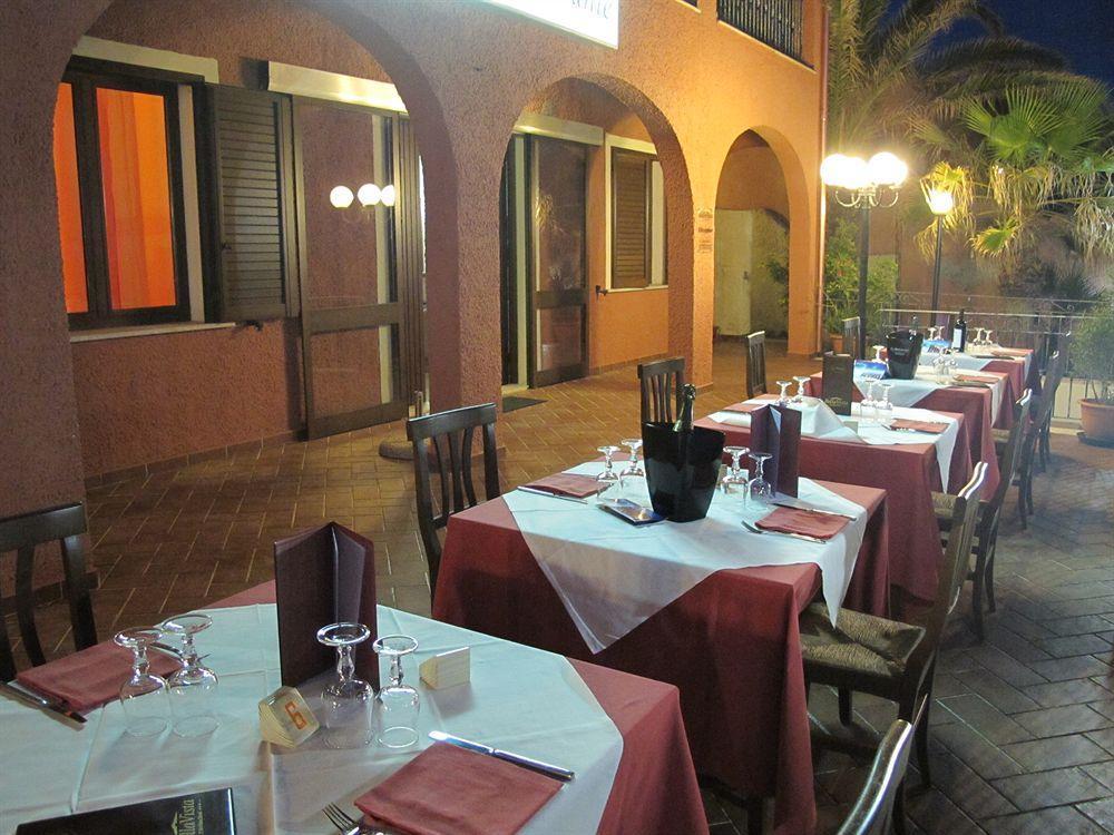 Hotel Bellavista S'Archittu Exterior foto